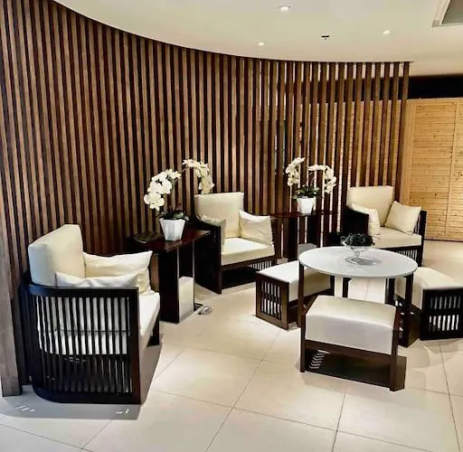 Luxury Living @ Eastwood 马尼拉