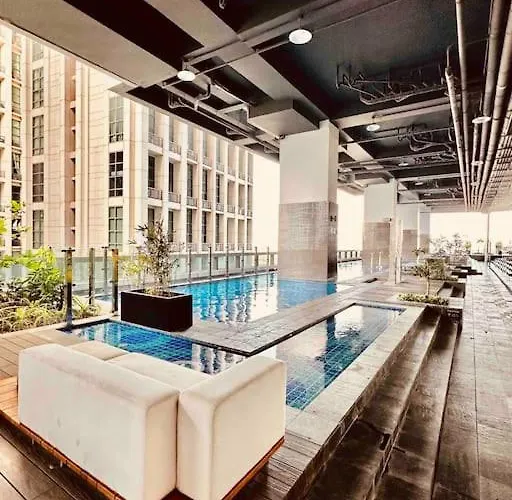 Luxury Living @ Eastwood 马尼拉