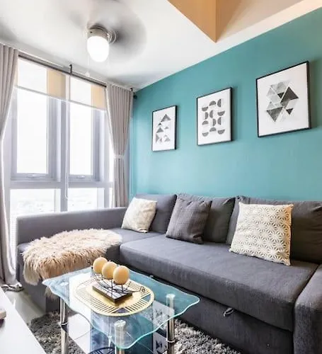 Luxury Living @ Eastwood 马尼拉